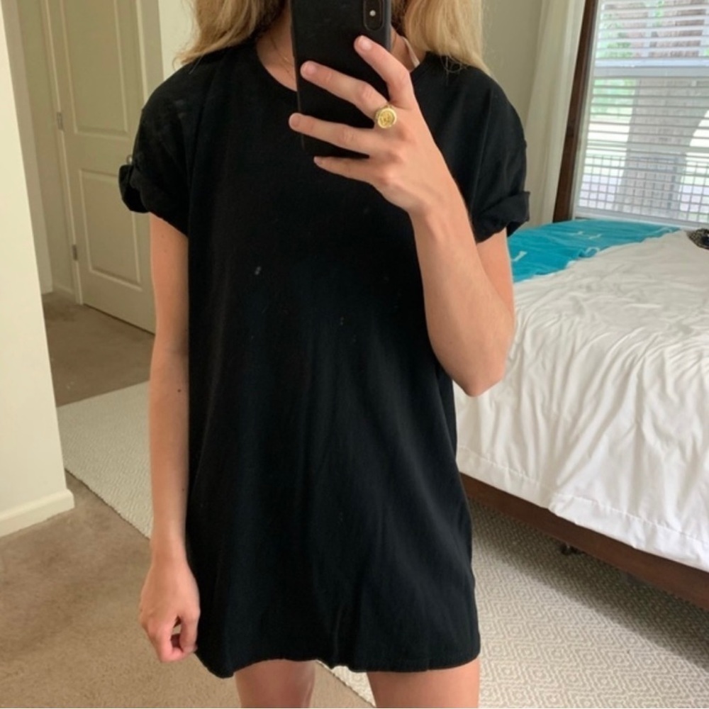 Forever 21 Black Scoop Neck Dress